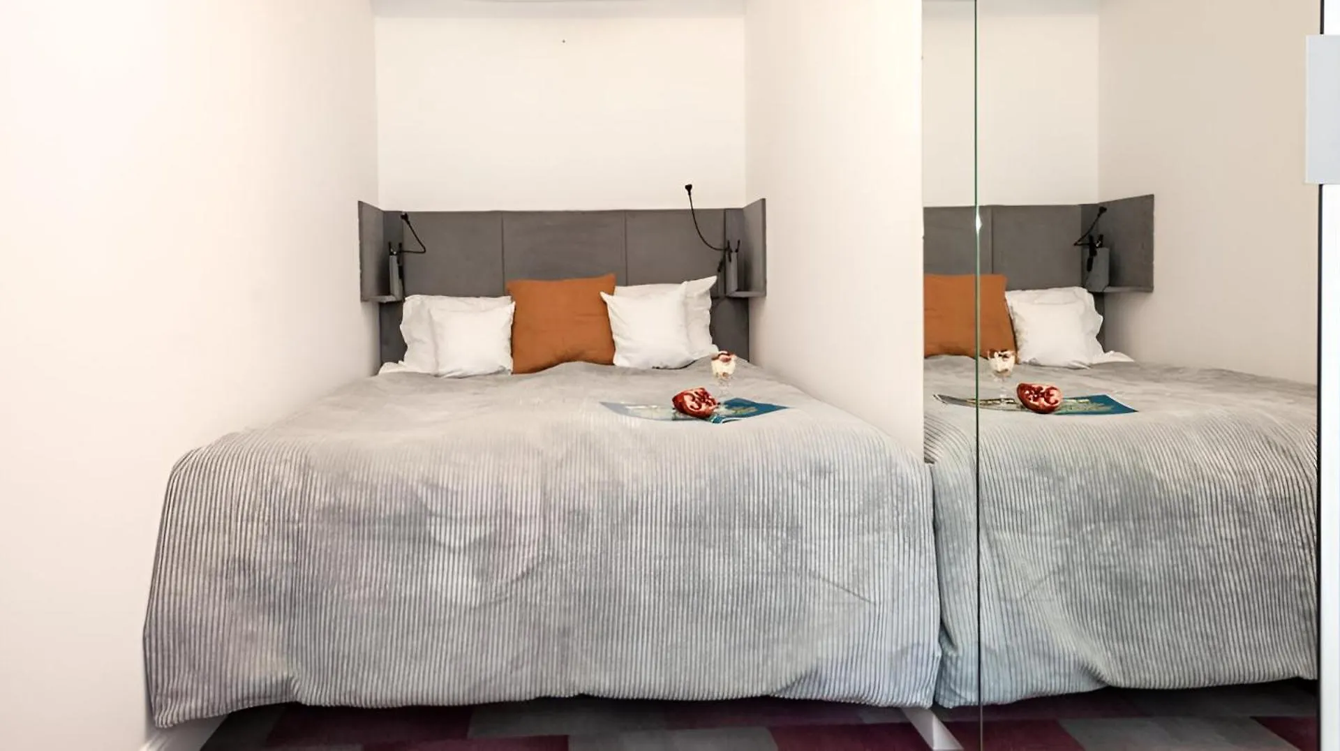 Oomph Wroclaw Deluxe Apt Ruska 0*,